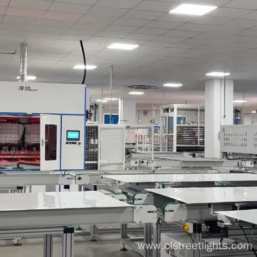 High-Efficiency 550W Ja Half Cell Solar Panel for Home Energy System